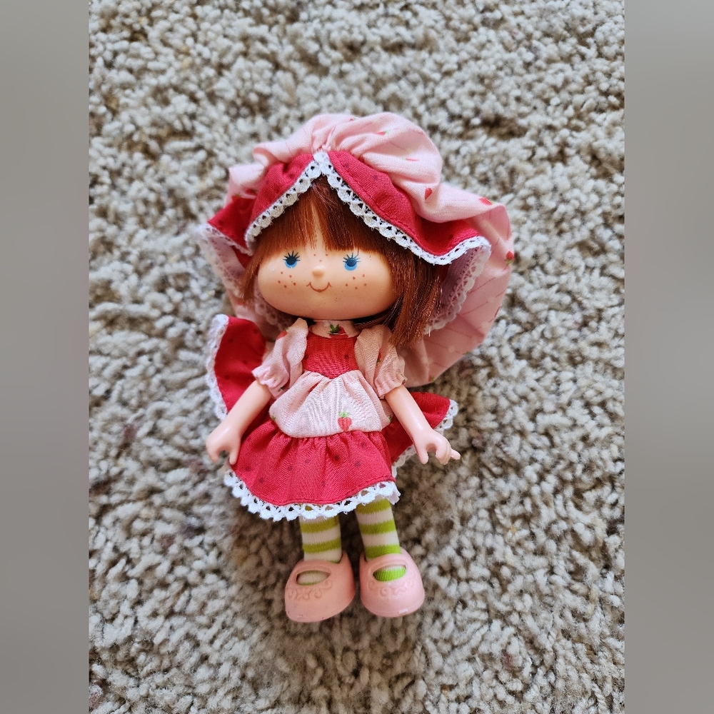 Strawberry Shortcake Vintage Doll